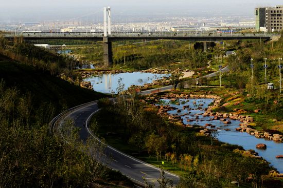 乌鲁木齐：亚洲腹地的“园林城市”