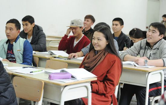 中亚东干族留学生：学汉语是“寻根”亦是发展所需