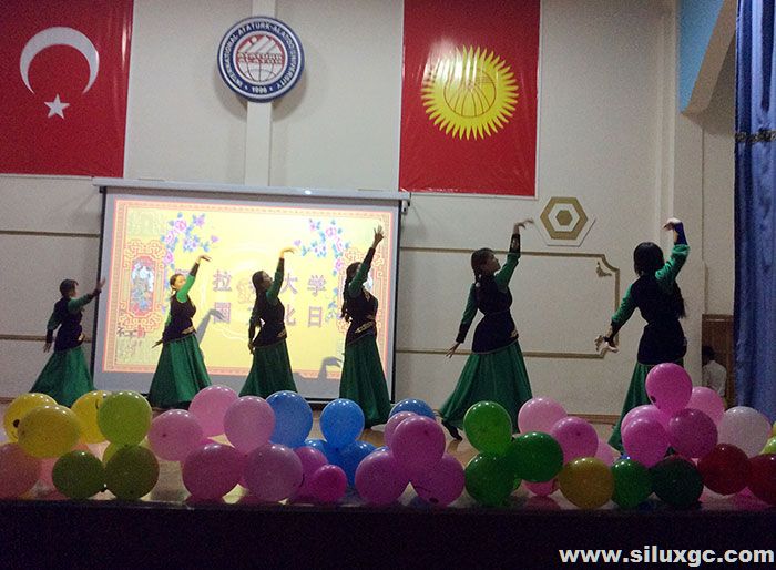吉国民大孔院阿拉套大学教学点举办“中国文化日”活动