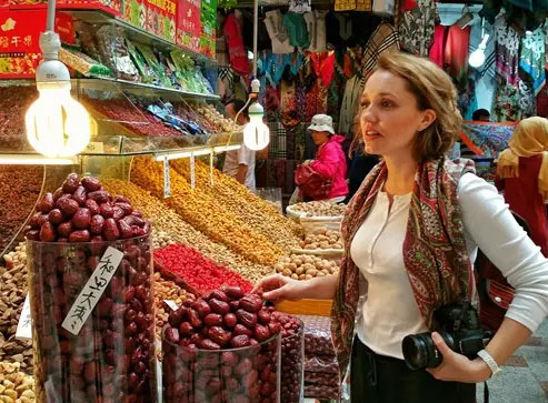 格鲁吉亚美女在新疆！伊琳娜的美食之旅