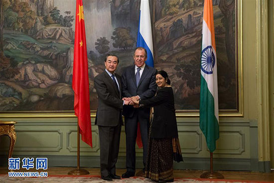 中俄印外长俄罗斯会晤，一致同意探索防务安全合作