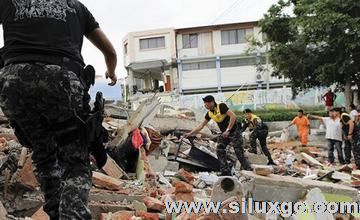 厄瓜多尔7.8级强震死亡人数升至262 180人趁机越狱