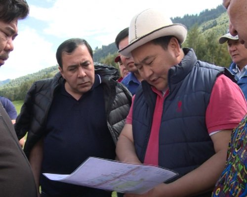 土库曼斯坦代表团在伊塞克湖州的科尔沁草原地区了解第二届世界游牧民族运动会的工作情况