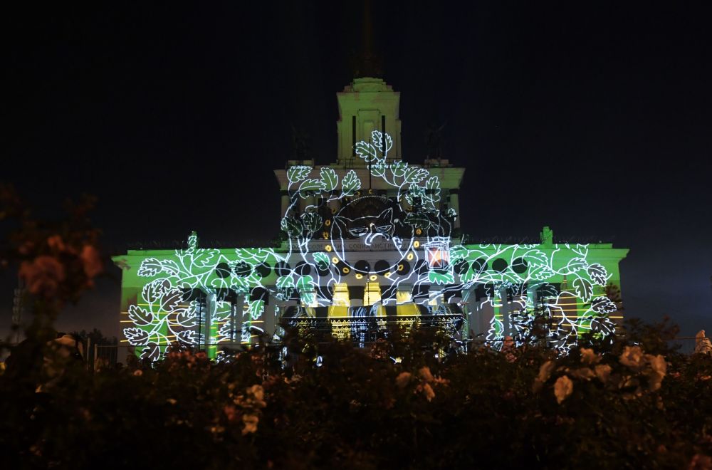 莫斯科国际“光环”艺术节最酷炫投影造型