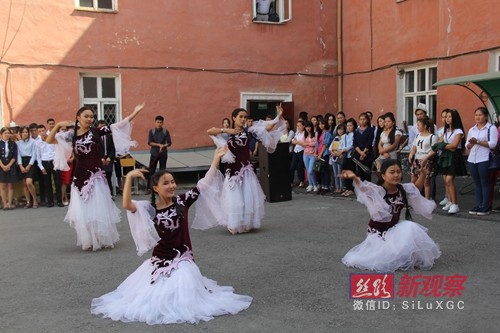 奥什孔子学院成功举办“吉尔吉斯语言日”活动