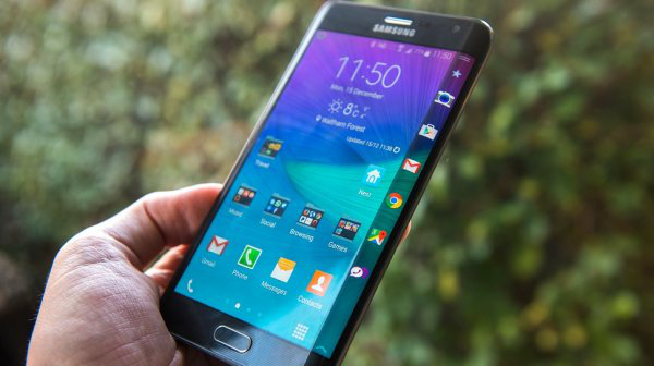 三星在电池起火爆炸事件后召回Galaxy Note 7 型智能手机