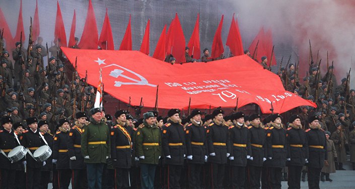 莫斯科举行阅兵式纪念1941年红场阅兵75周年