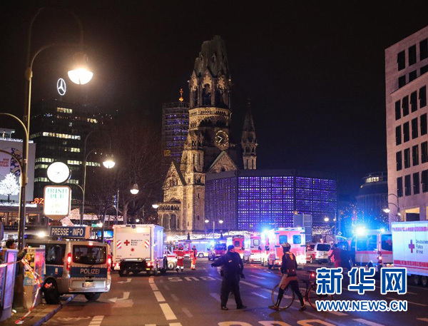 德国柏林发生卡车冲撞人群事件 至少9死50伤