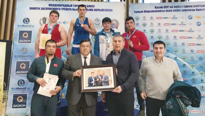 新疆拳击队：打出中亚朋友圈