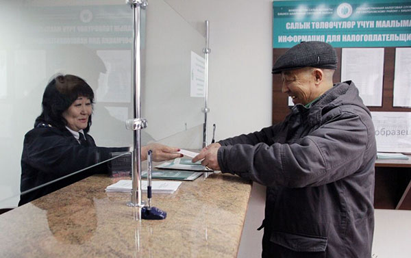 吉国家税务局在“dordoi”市场开设了第二家税务服务中心