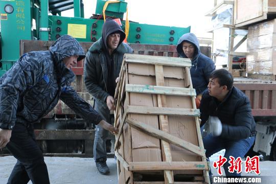 中国机械设备走俏哈国市场 春节激活进口冷水鱼购销热
