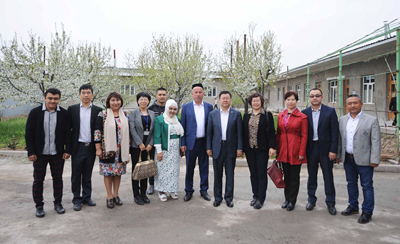驻乌兹别克斯坦大使孙立杰纳乌鲁斯节走访维族企业家