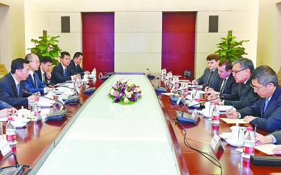 汪东进会见土库曼国家天然气公司总裁别格里耶夫