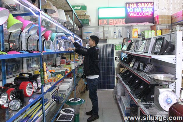 比什凯克华人不惧经济寒冬“守望春天”