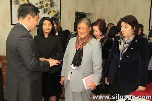 泰国公主诗琳通参观吉尔吉斯国立民族大学孔子学院
