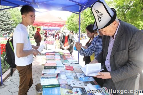 吉尔吉斯斯坦举办“教育节” 汉文化成亮点