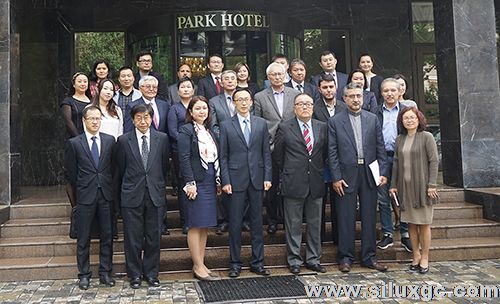 “丝绸之路经济带背景下的中亚信息传播”会议开幕