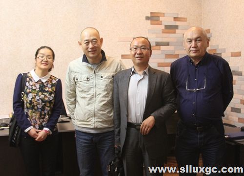 中国传媒大学教授、语言学家莅临《丝路新观察》报社调研