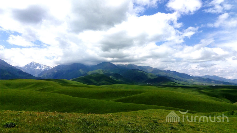 吉尔吉斯斯坦的美景——托古斯-布拉克山谷（组图）