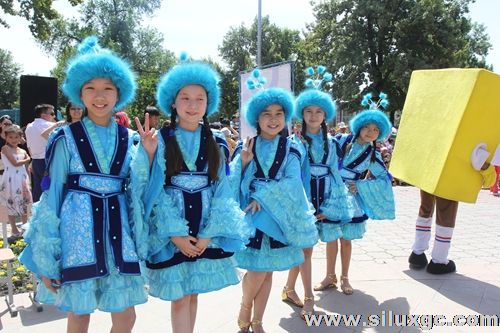 比什凯克市“六一”国际儿童节 活动精彩纷呈