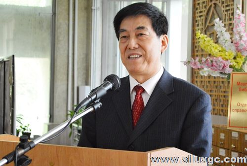 中亚第一站！《语言与翻译》吉文增刊在比什凯克发行