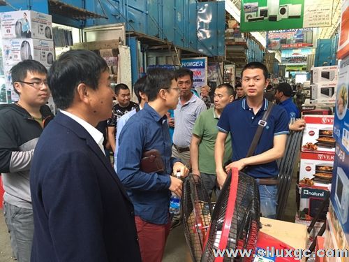 中国驻吉使馆领事部主任李爽：祖国是坚强的后盾