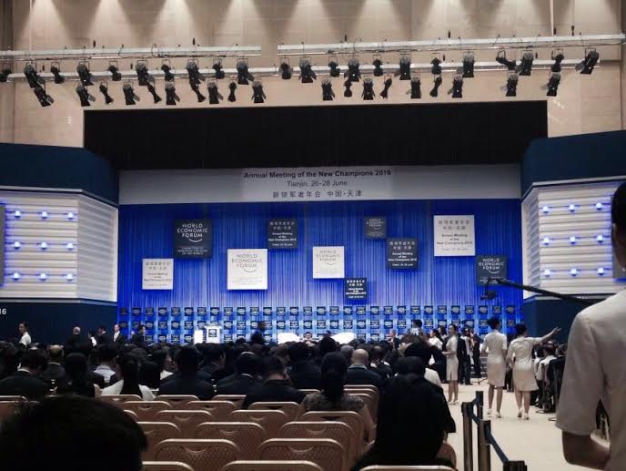 吉尔吉斯斯坦总理热恩别科夫参加2016夏季达沃斯论坛