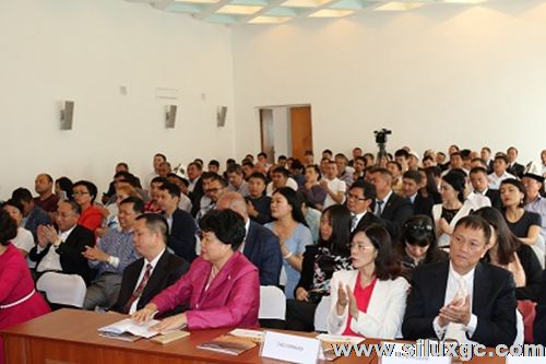驻奥什总领馆推动中吉地方合作 广东与奥什州结为友好省州