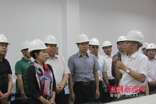 陕西省副省长王莉霞视察吉尔吉斯中大石油项目