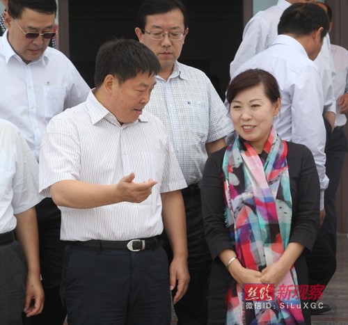 陕西省副省长王莉霞视察吉尔吉斯中大石油项目