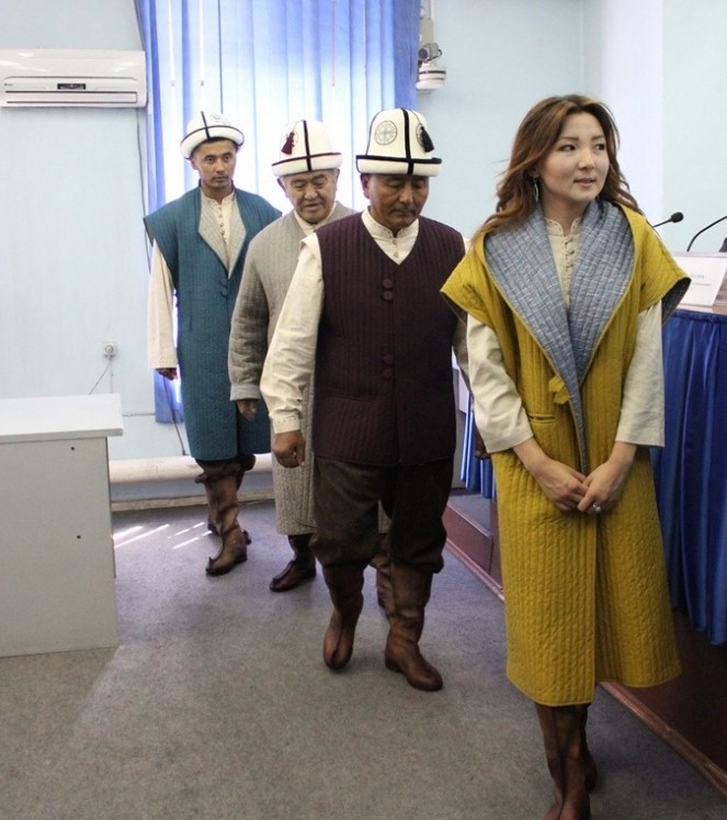 第二届世界游牧民运动会 发布银币纪念币