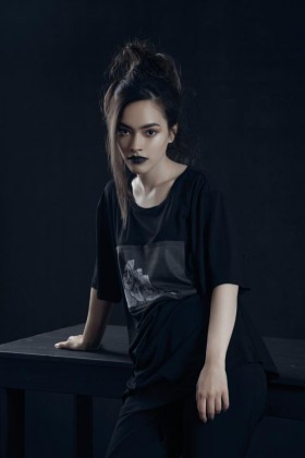 吉尔吉斯斯坦总统女儿设计自己的服装系列