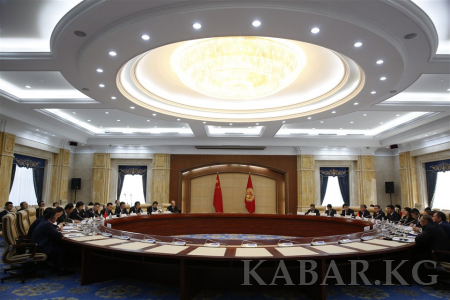 吉尔吉斯斯坦-中国政府间委员会的贸易和经济合作会议