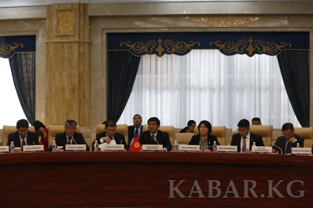 吉尔吉斯斯坦-中国政府间委员会的贸易和经济合作会议