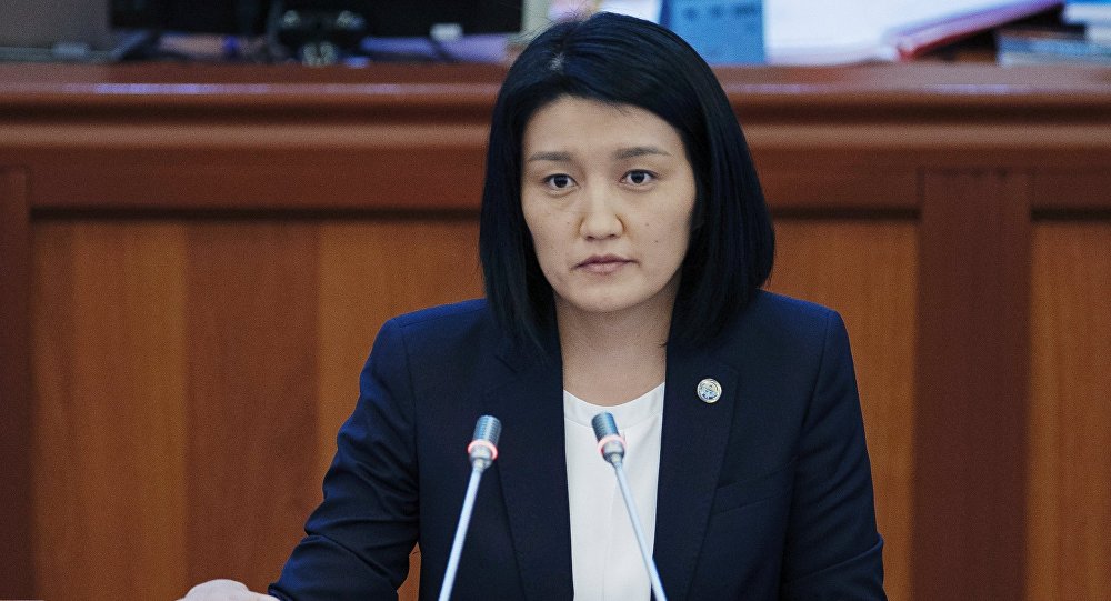 吉国教科部长埃尔维拉·莎丽耶娃辞职