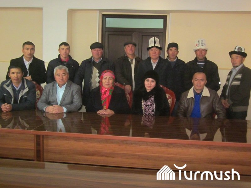 中国柯尔克孜族了却父母夙愿到吉国寻亲