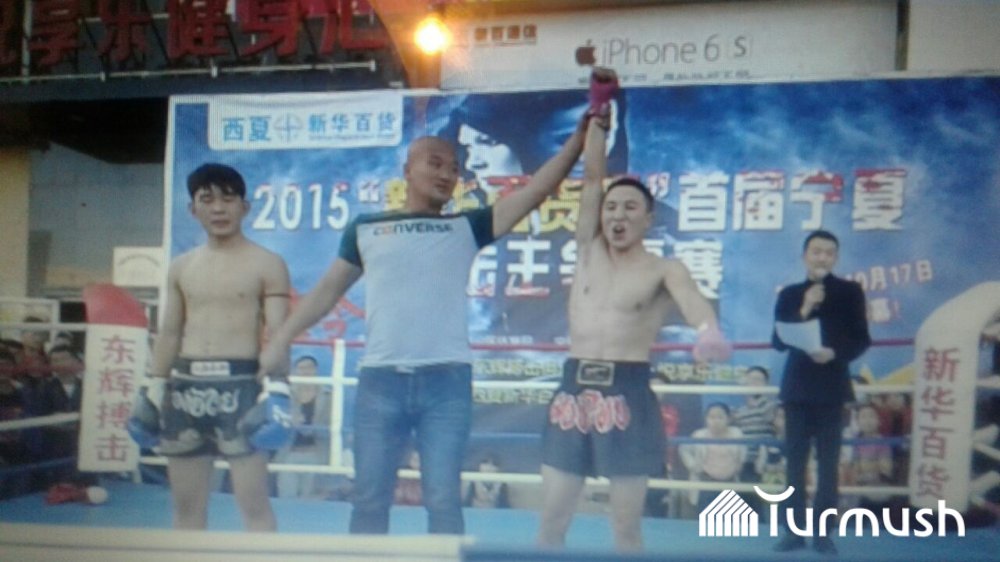 在华留学的吉国青年英才达纳克尔