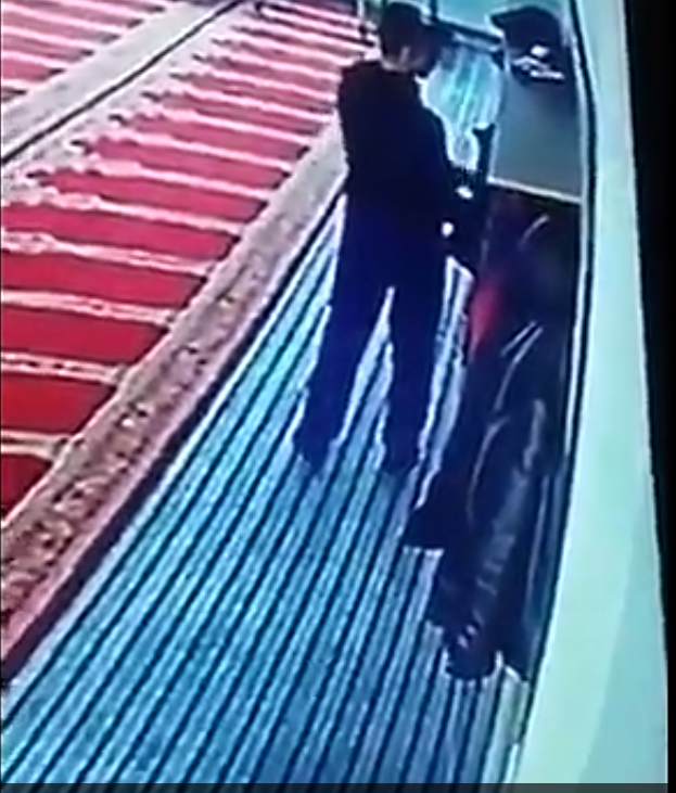 吉国清真寺现扒手