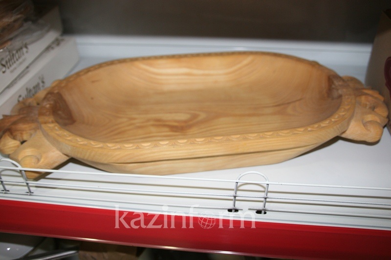 哈食品销售商：哈萨克斯坦食品包装缺少中文标识，在中国销售困难
