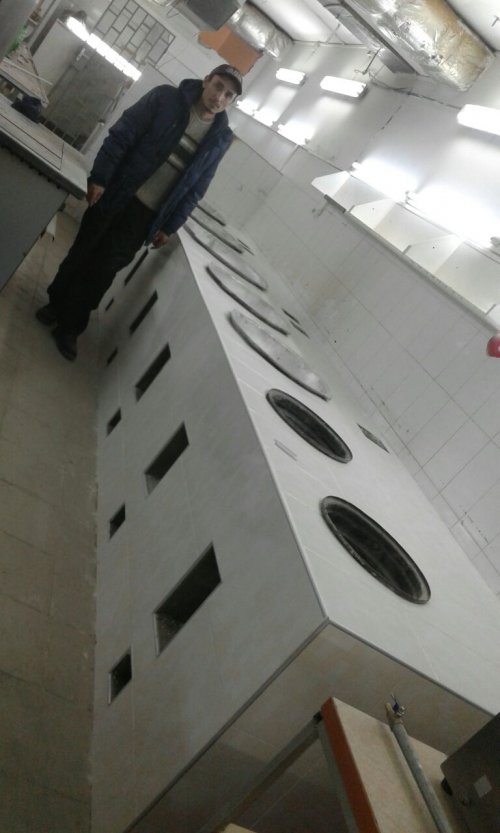 吉尔吉斯斯坦的炉子制作行家，炉子价值高达2000美元